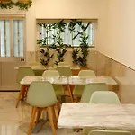 Nova Delpa Al לינה וארוחת בוקר 4*